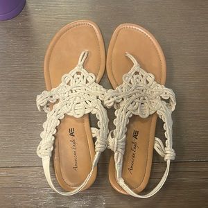 American Eagle Women’s Sandals Size 9 Off-White￼